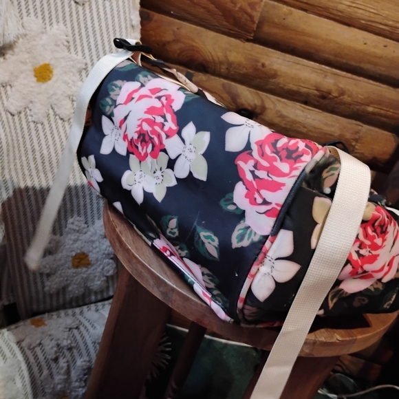 VSNOON Laptop Backpack Stylish College School Backpack with USB Black Pink Roses - Picture 6 of 13